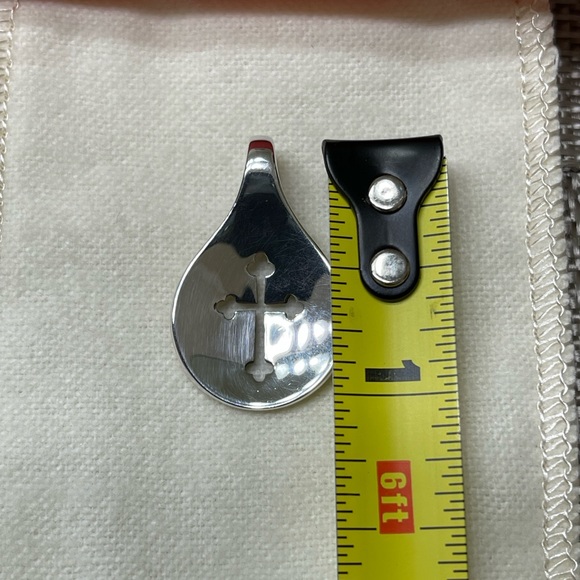 James Avery - Tear Drop Cross Pendant - Picture 4 of 4